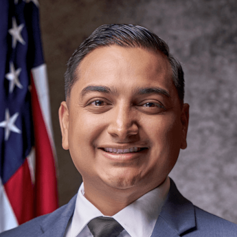 Mayor Arturo Flores